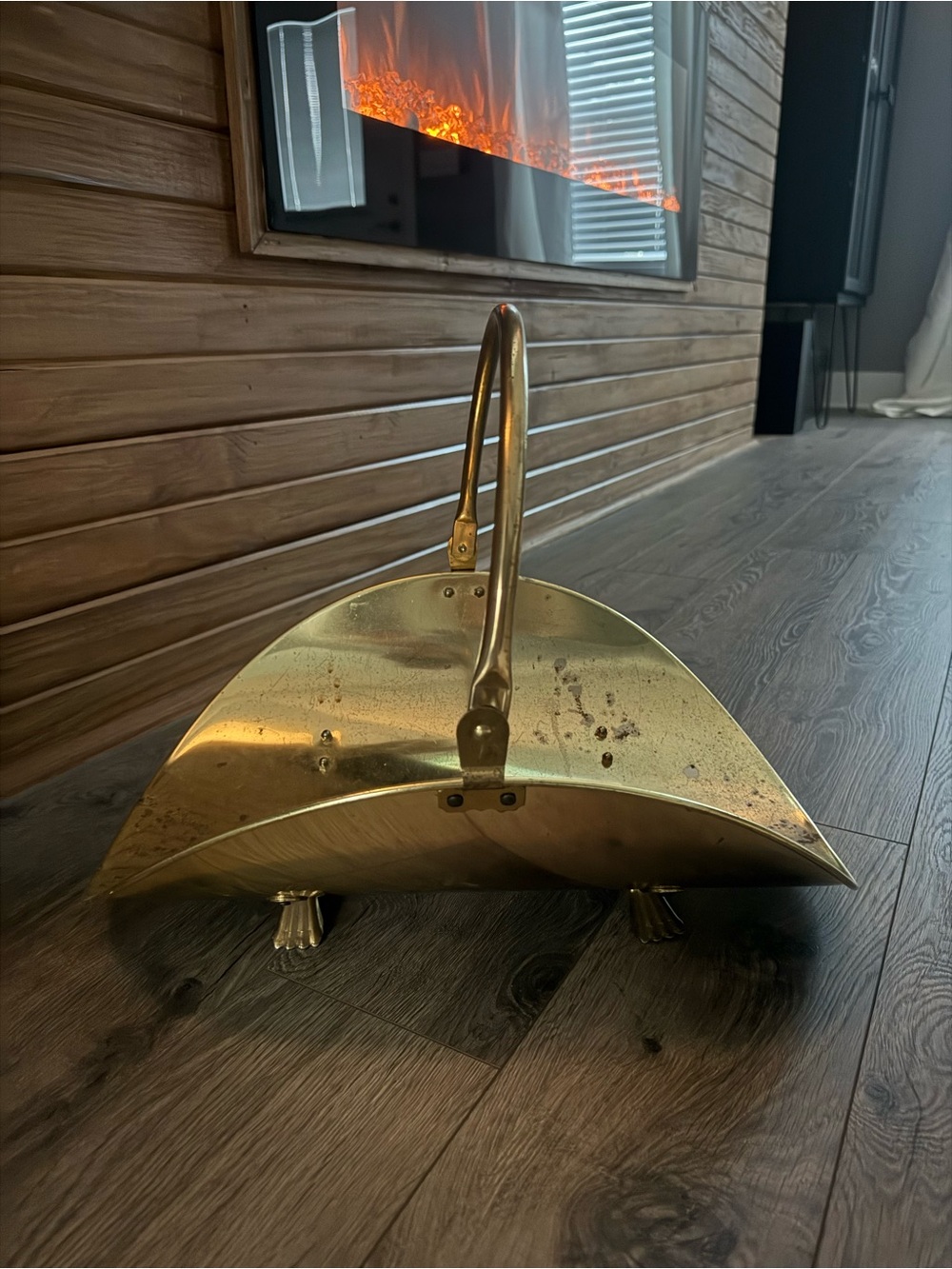 Brass Fireplace Ash Scoop with Handle